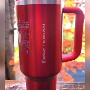 NWT Stanley x Starbucks LIMITED EDITION Holiday 2023 Red 40oz Tumbler